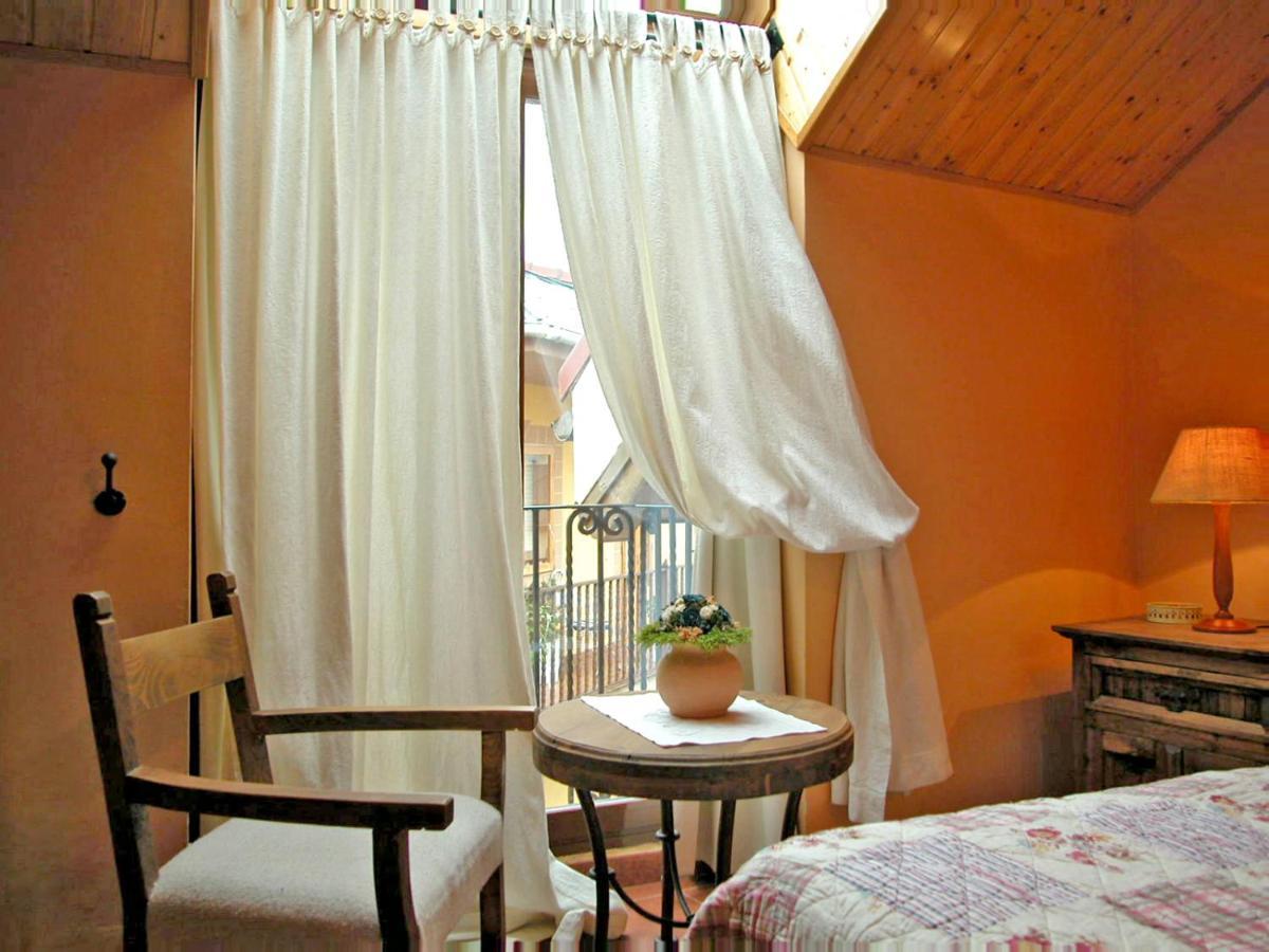 Valle De El Paular Apartment